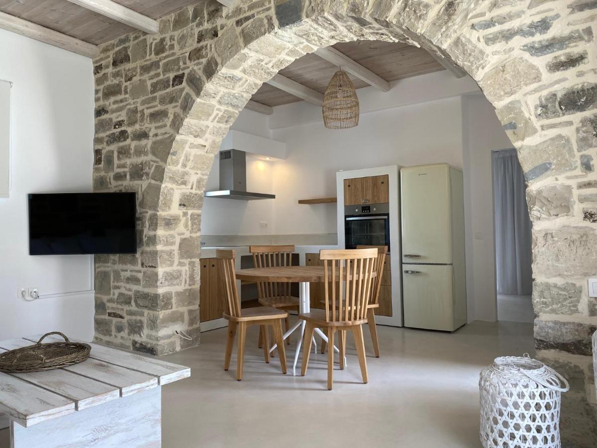 Laini Luxury Suites Pombia Buitenkant foto