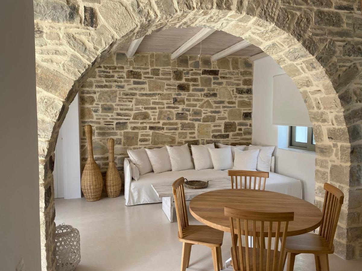 Laini Luxury Suites Pombia Buitenkant foto