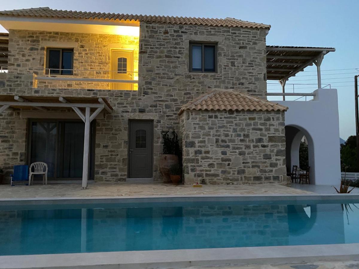 Laini Luxury Suites Pombia Buitenkant foto