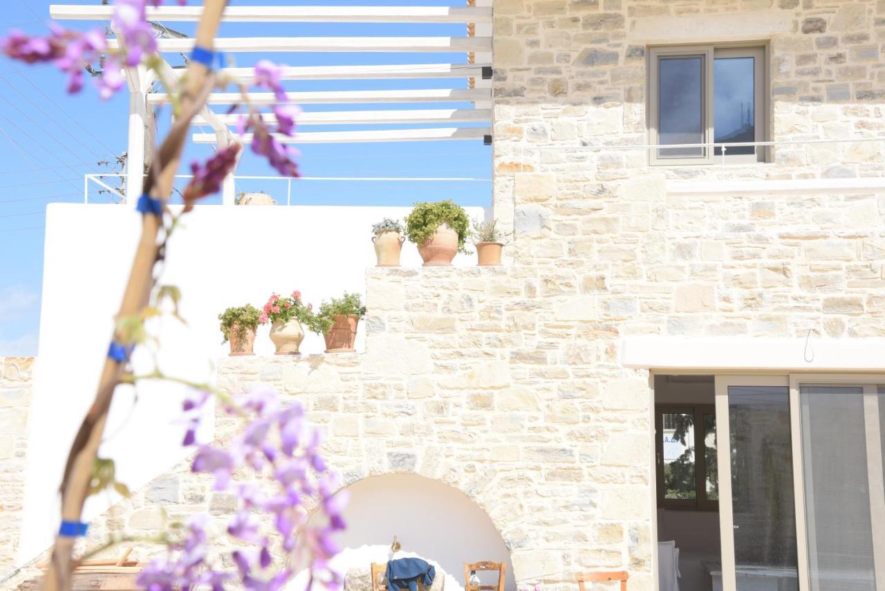 Laini Luxury Suites Pombia Buitenkant foto
