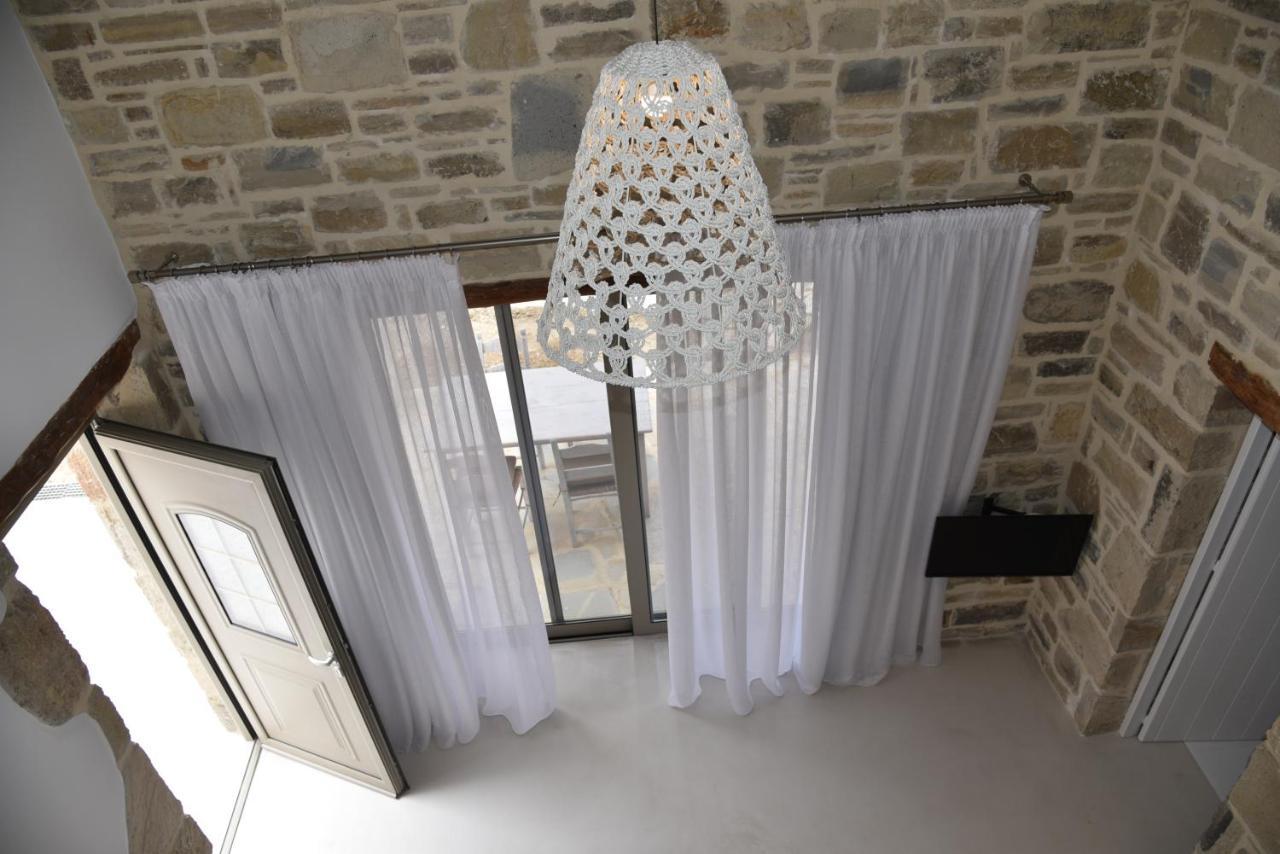 Laini Luxury Suites Pombia Buitenkant foto