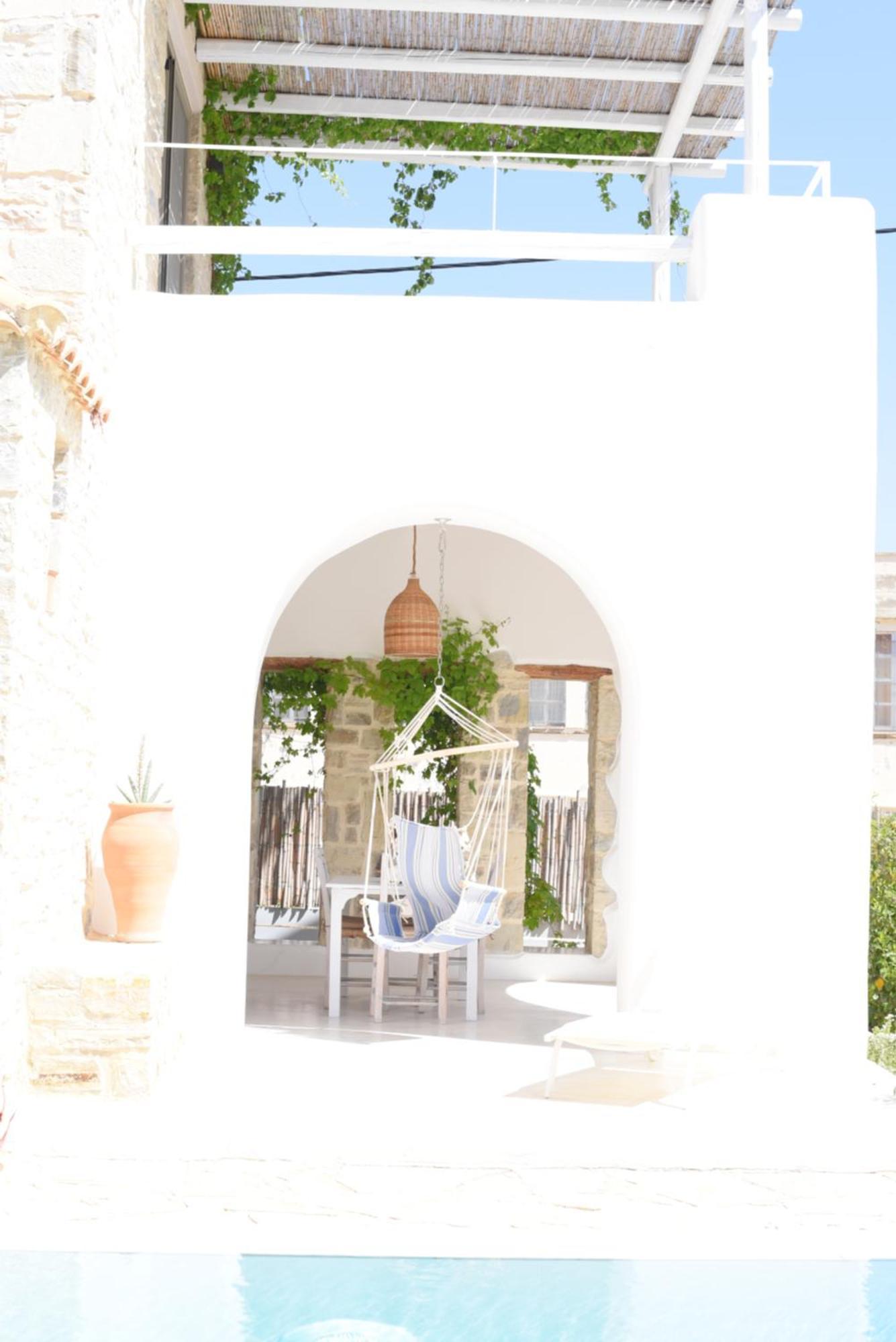 Laini Luxury Suites Pombia Buitenkant foto