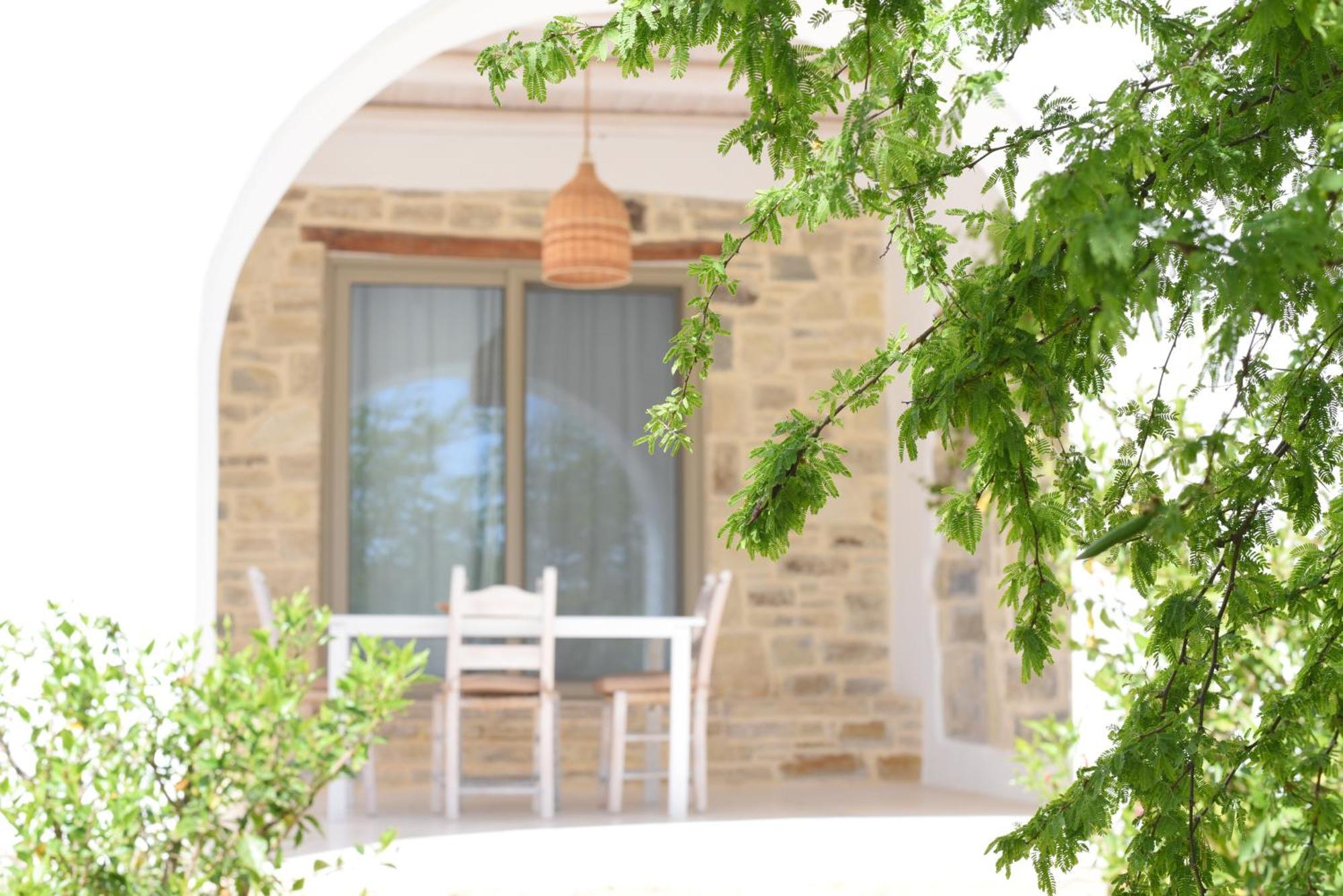 Laini Luxury Suites Pombia Buitenkant foto