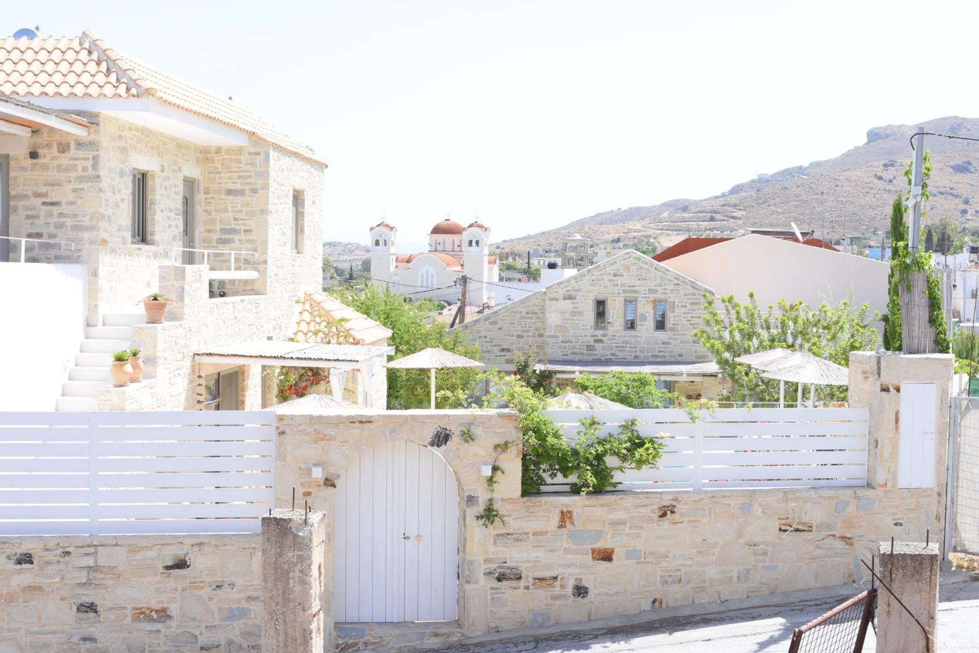 Laini Luxury Suites Pombia Buitenkant foto