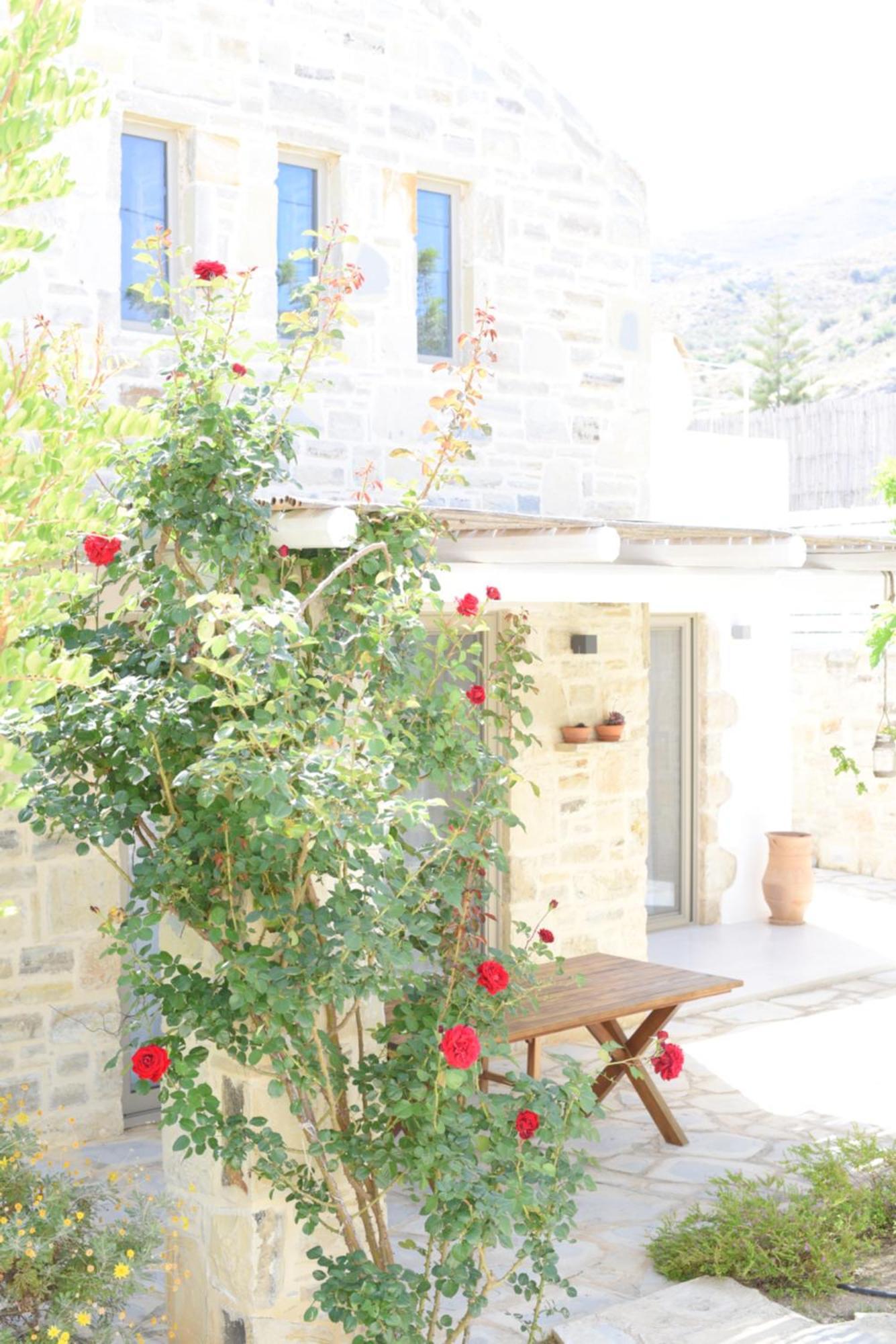 Laini Luxury Suites Pombia Buitenkant foto